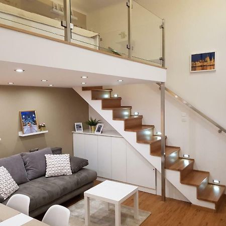 Renaissance Studio Apartment Budapest Eksteriør billede